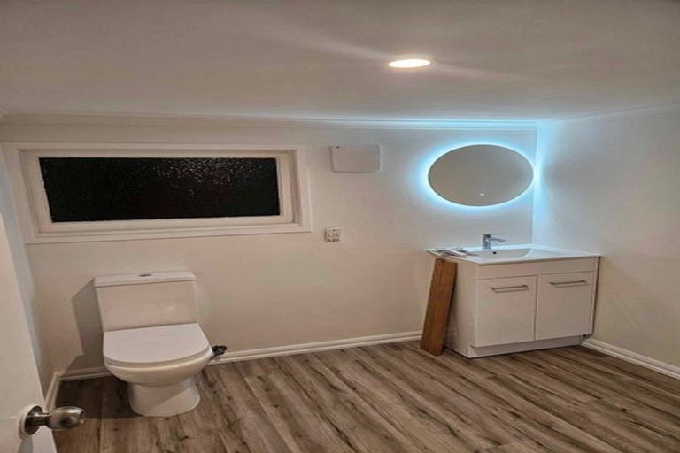 Photo of property in 1/8 Alston Avenue, Kelston, Auckland, 0602