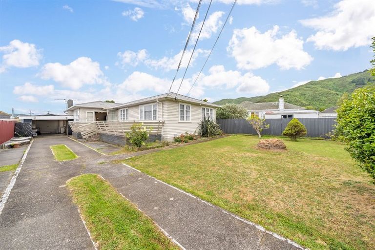 Photo of property in 4 Mckay Street, Wainuiomata, Lower Hutt, 5014