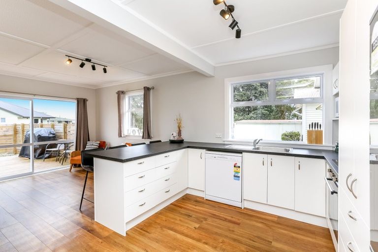 Photo of property in 7 Lyn Street, Lynmouth, New Plymouth, 4310