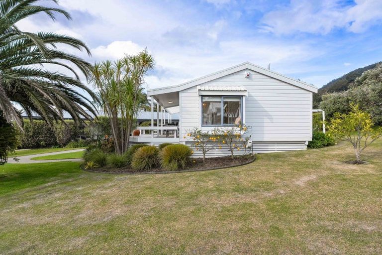 Photo of property in 106 The Quay, Pauanui, Hikuai, 3579