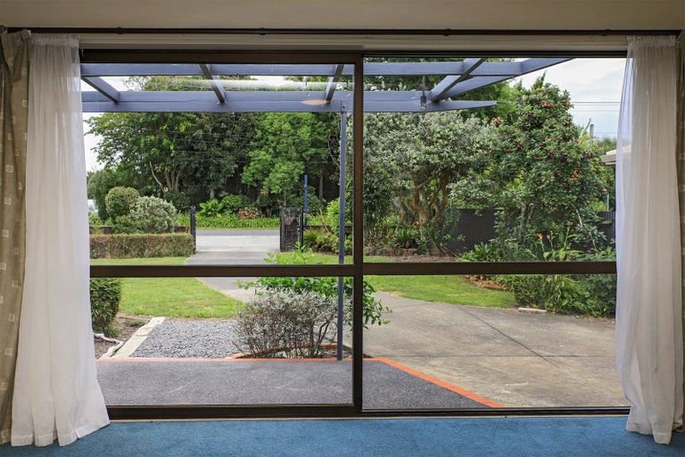 Photo of property in 24 Jervois Road, Jervoistown, Napier, 4112