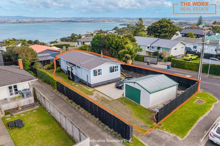 Photo of property in 150 Rangatira Road, Beach Haven, Auckland, 0626