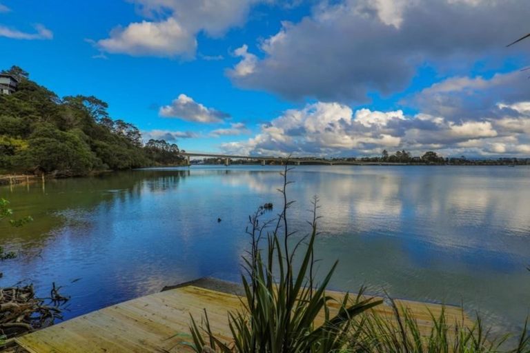 Photo of property in 20 Marae Road, Greenhithe, Auckland, 0632