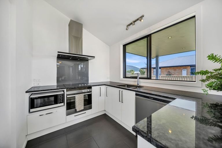 Photo of property in 105 Howden Street, Te Anau, 9600