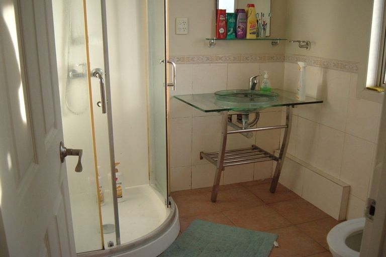 Photo of property in 1/183 Royal Road, Massey, Auckland, 0614