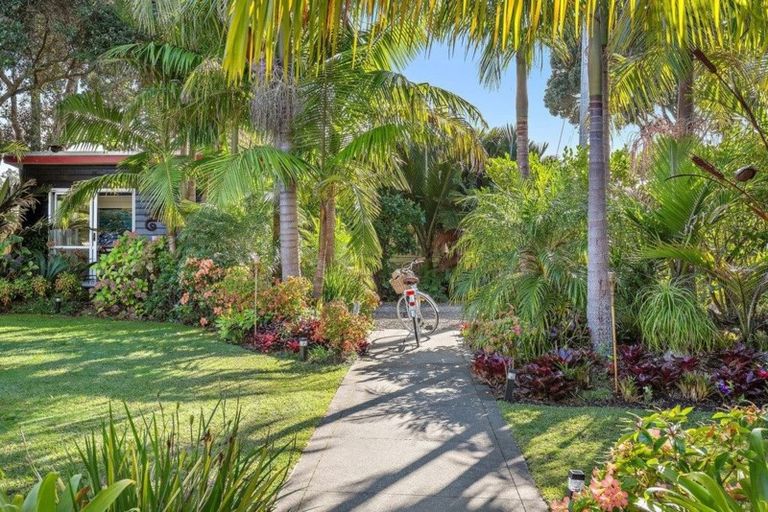 Photo of property in 12 Riverside Drive, Point Wells, 0986