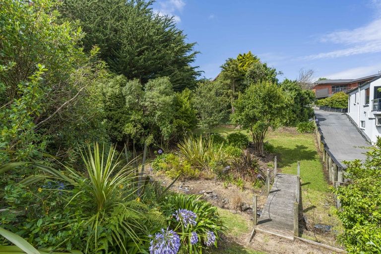 Photo of property in 122 Larnach Road, Vauxhall, Dunedin, 9013