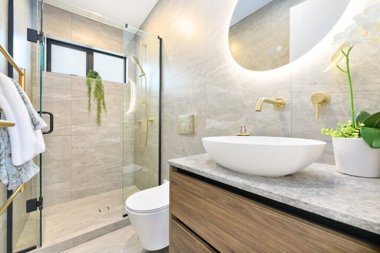 Photo of property in 18a Stratford Avenue, Milford, Auckland, 0620