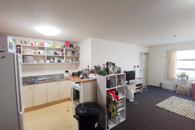 Photo of property in Drummond Street Flats, 1/19 Drummond Street, Mount Cook, Wellington, 6021