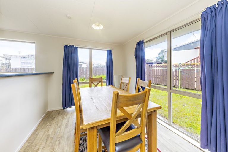 Photo of property in 1/16 Nearco Street, Randwick Park, Auckland, 2105