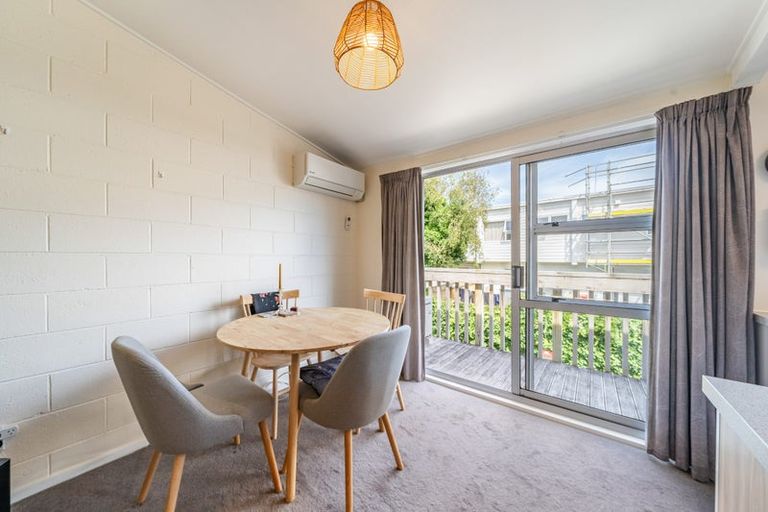 Photo of property in 4/23 Collins Avenue, Tawa, Wellington, 5028