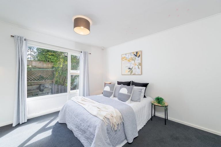 Photo of property in 171 Miromiro Road, Normandale, Lower Hutt, 5010