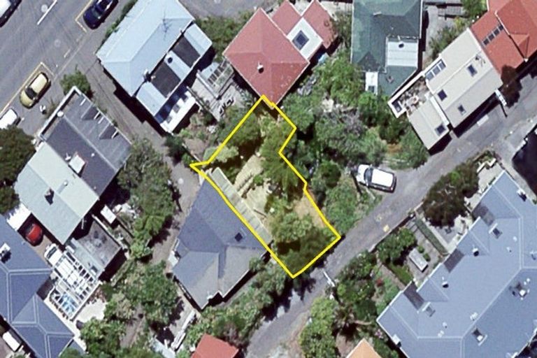 Photo of property in 12 Glenbervie Terrace, Thorndon, Wellington, 6011