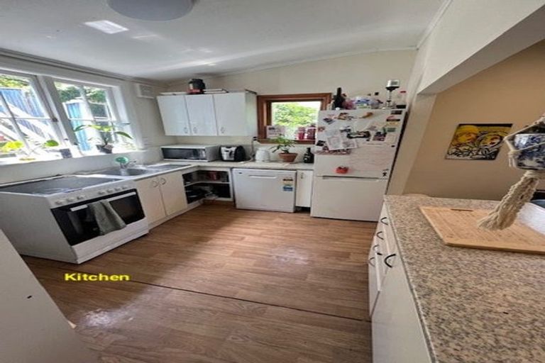 Photo of property in 124 Aro Street, Aro Valley, Wellington, 6021