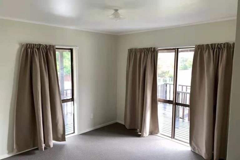 Photo of property in 2 West Harbour Drive, West Harbour, Auckland, 0618