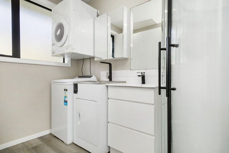 Photo of property in 82 Bell Street, Tawa, Wellington, 5028