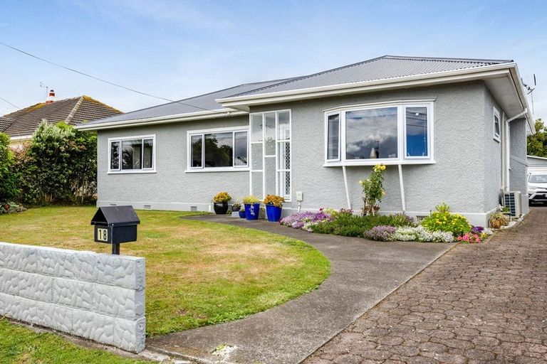 Photo of property in 18 Albion Street, Hawera, 4610