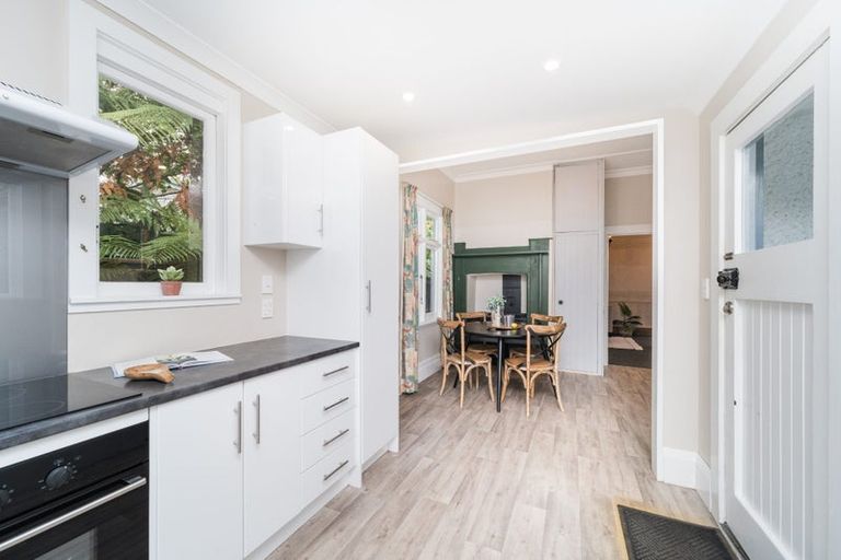 Photo of property in 9 Weston Avenue, Roslyn, Palmerston North, 4414