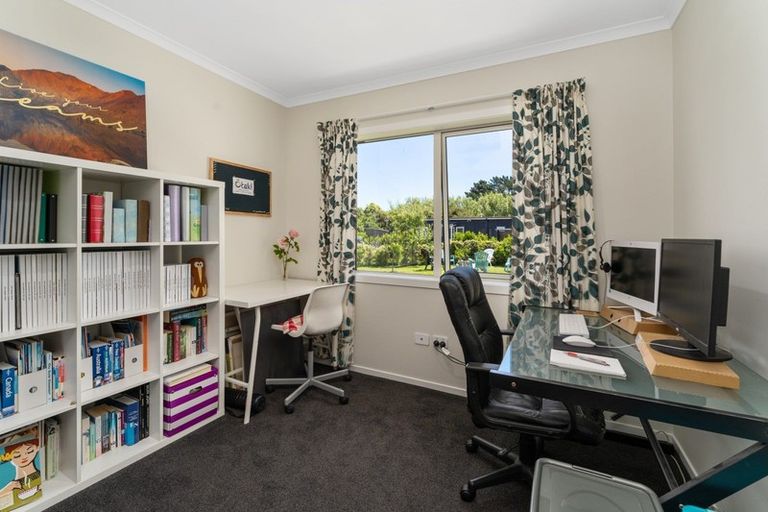 Photo of property in 18 Te Harawira Street, Otaki, 5512