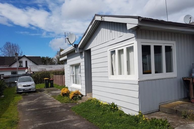 Photo of property in 19 Driver Road, Mangere East, Auckland, 2024