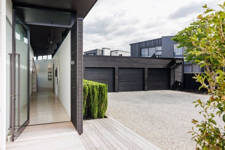 Photo of property in 92 Braid Road, St Andrews, Hamilton, 3200