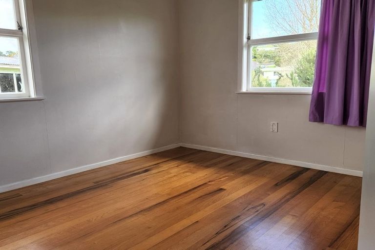 Photo of property in 71 Awaroa Road, Helensville, 0800