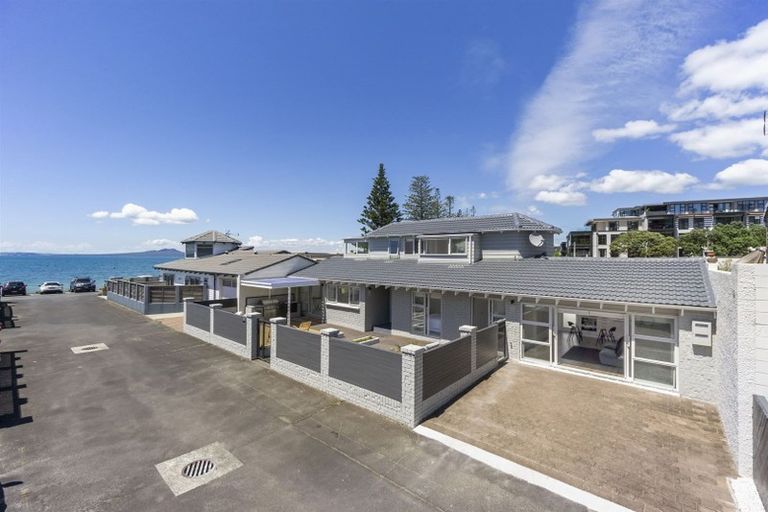 Photo of property in 2/26 Manly Esplanade, Browns Bay, Auckland, 0630