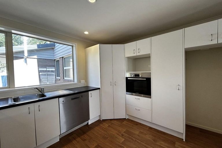 Photo of property in 40 Peer Street, Upper Riccarton, Christchurch, 8041