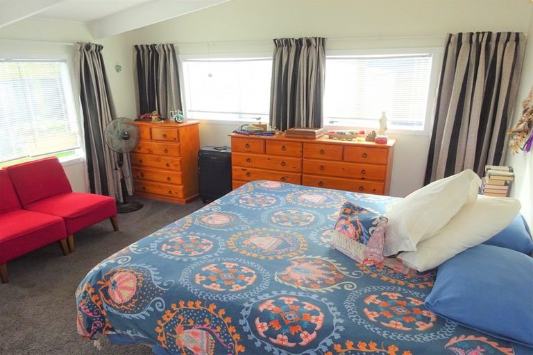 Photo of property in 1 Barber Street, Foxton Beach, Foxton, 4815