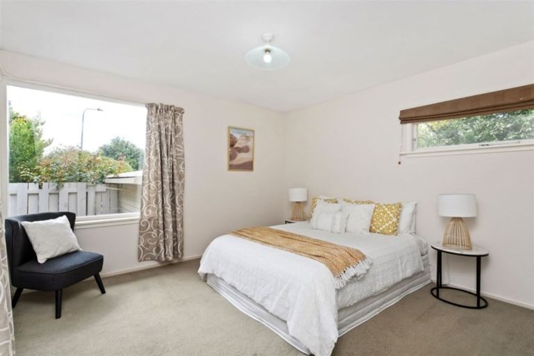 Photo of property in 11 Kingsgate Place, Burnside, Christchurch, 8053