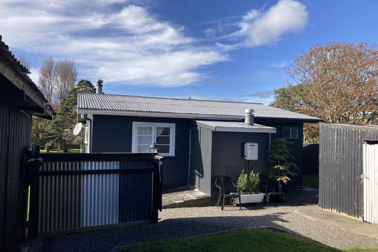 Photo of property in 3 Whakapaki Street, Urenui, 4375