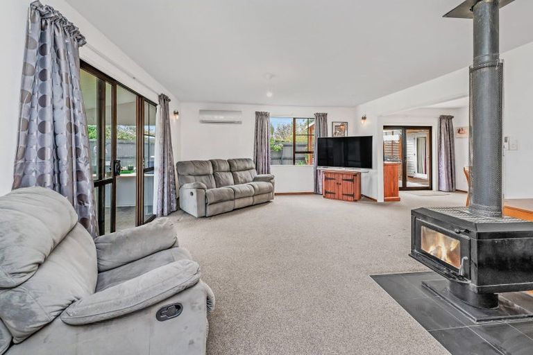 Photo of property in 12 Torlesse Crescent, Darfield, 7510