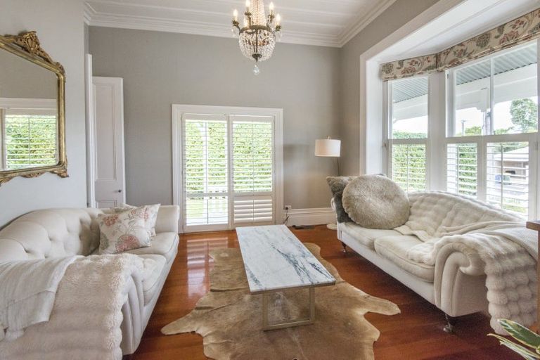 Photo of property in 15 Jubilee Avenue, Devonport, Auckland, 0624