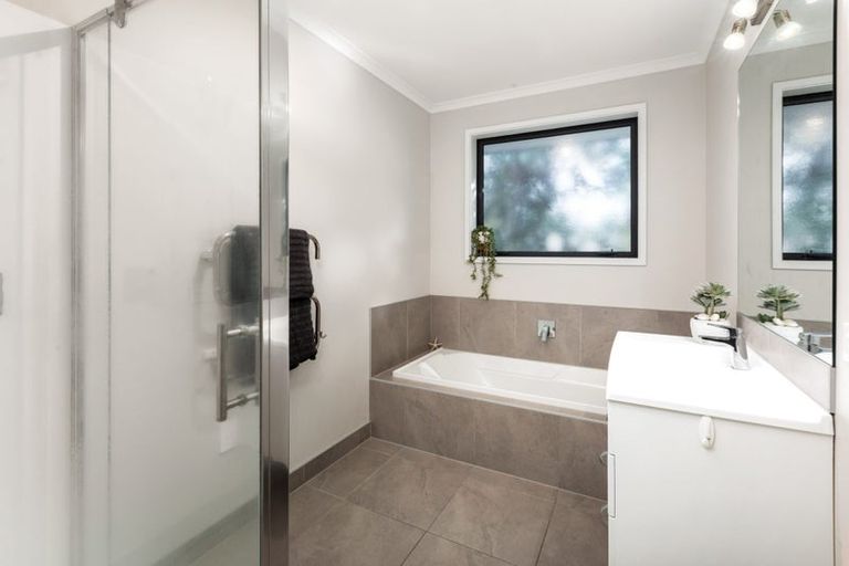 Photo of property in 15 Ian Place, Waihi Beach, 3611