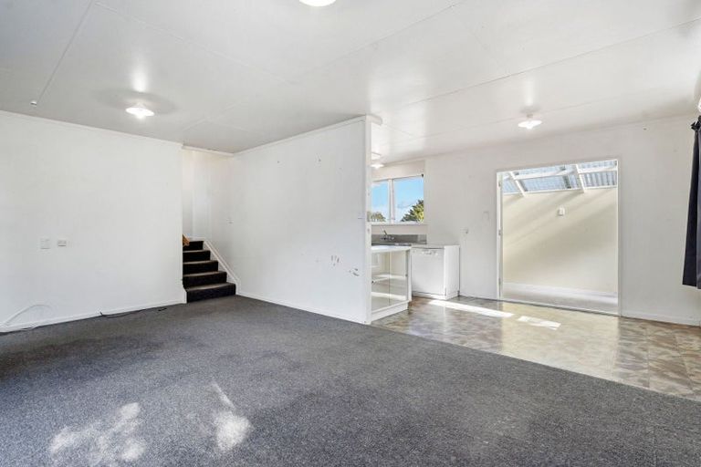 Photo of property in 10 Memorial Drive, Parahaki, Whangarei, 0112