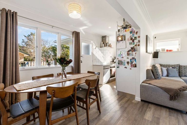 Photo of property in 10 Shirley Avenue, Papakura, 2110