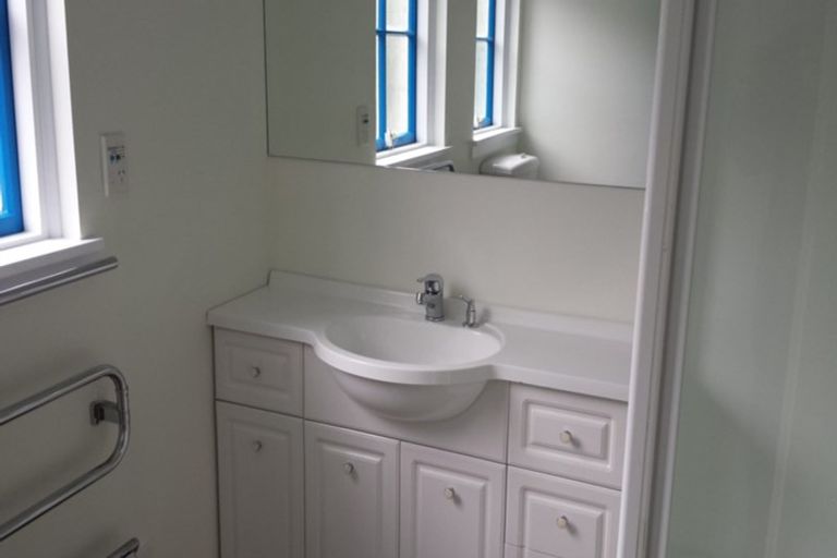 Photo of property in 35 Allard Street, Edgeware, Christchurch, 8013