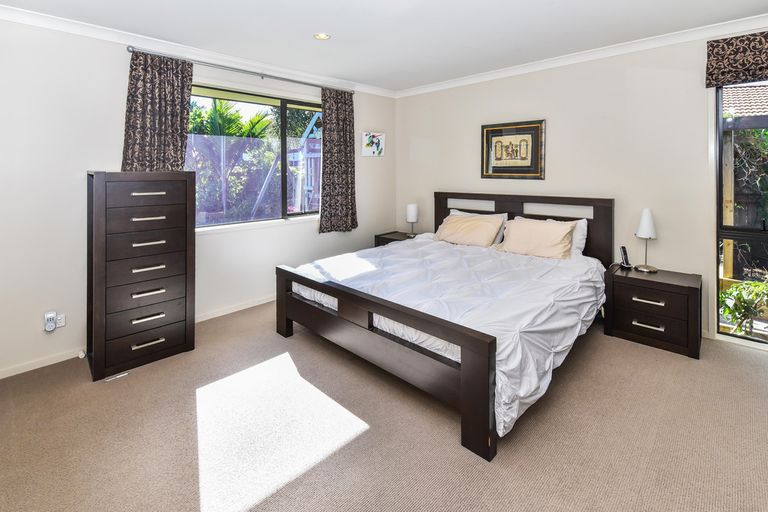Photo of property in 11 Castlehill Court, Wattle Downs, Auckland, 2103