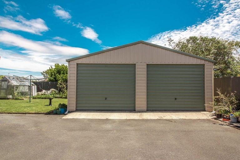 Photo of property in 126 Queen Street, Westport, 7825