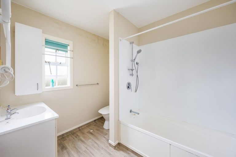 Photo of property in 225 Bleakhouse Road, Mellons Bay, Auckland, 2014