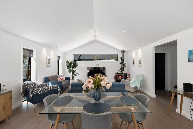 Photo of property in 20 Howden Drive, Jacks Point, 9371