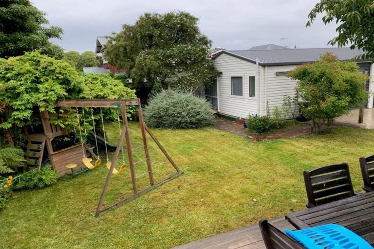 Photo of property in 62 Stapletons Road, Richmond, Christchurch, 8013