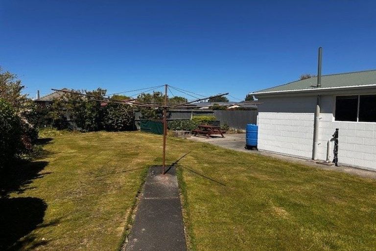 Photo of property in 70 Daniels Road, Redwood, Christchurch, 8051