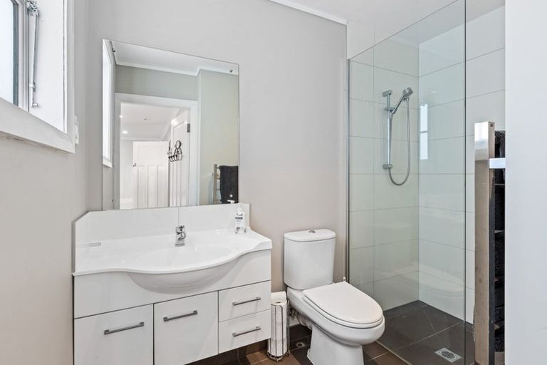 Photo of property in 25 Mahara Avenue, Manapouri, 9679