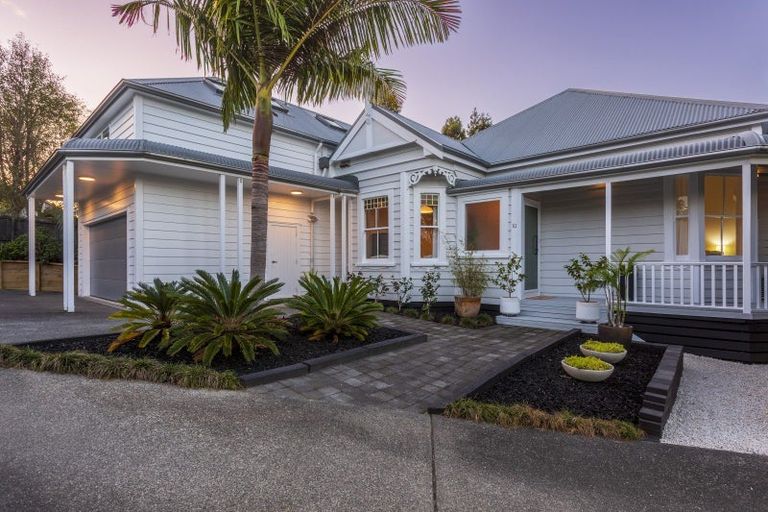 Photo of property in 10a Olwyn Place, Greenhithe, Auckland, 0632
