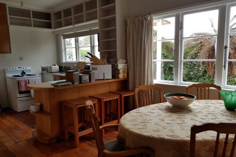 Photo of property in 120 Jickell Street, Hokowhitu, Palmerston North, 4410