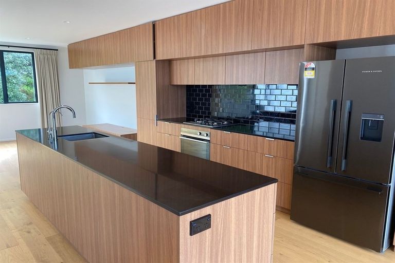 Photo of property in 5 Mary Dobson Way, Island Bay, Wellington, 6023