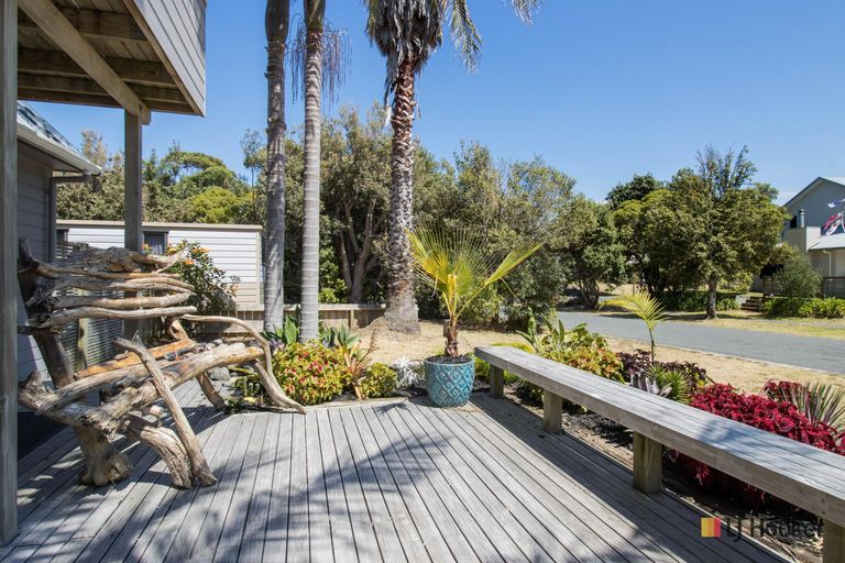 Photo of property in 2 Tuhua Place, Bowentown, Katikati, 3177