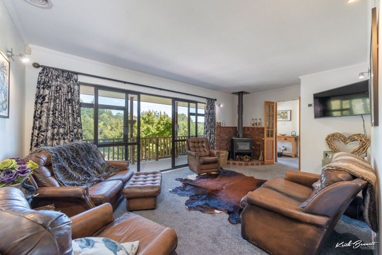Photo of property in 243 Katherine Mansfield Drive, Whitemans Valley, Upper Hutt, 5371