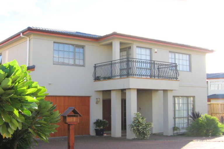 Photo of property in 15 Kaseng Place, East Tamaki Heights, Auckland, 2016